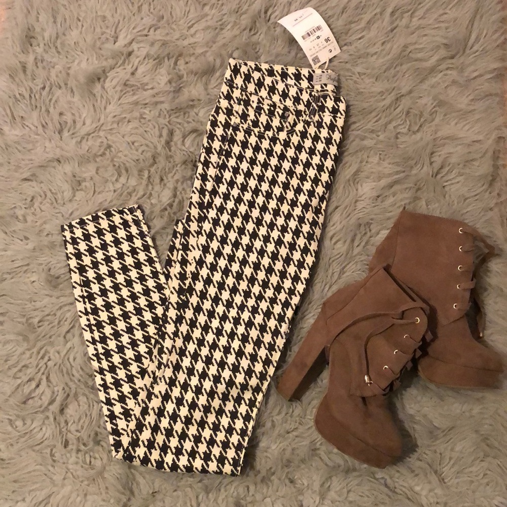 Zara black and white checkered Jegging